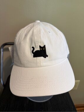 NWT Black Cat Embroidered White Cotton Dad Hat Adjustable